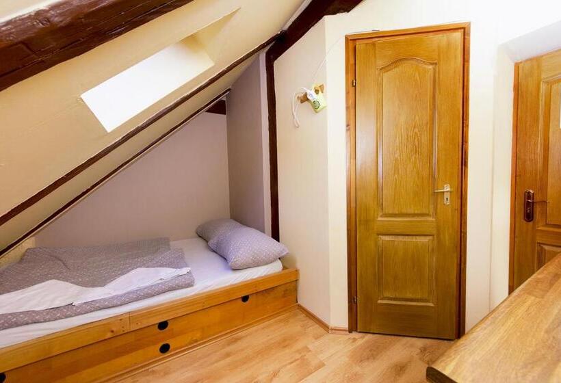 旅馆 Penzion Black Sheeps Adventures