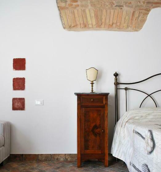 تختخواب و صبحانه La Casetta Nel Borgo