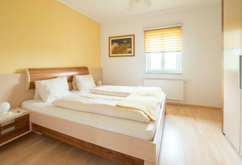 ホテル Ferienhof Neundlinger