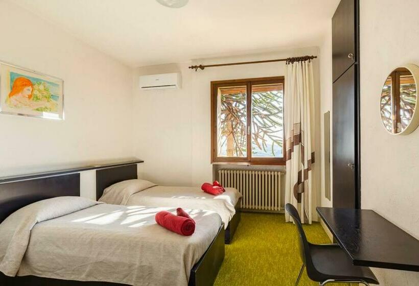 호텔 Oasi Di Mastarone   Il Vino E Le Rose