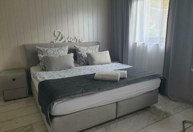 بنسيون Gästezimmer   Scholz & Scholz Gbr