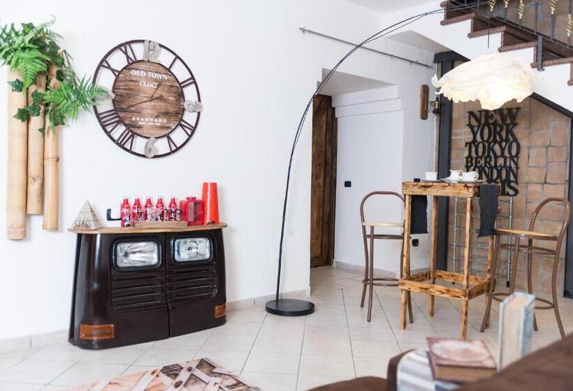 تختخواب و صبحانه Loft Style Taverna