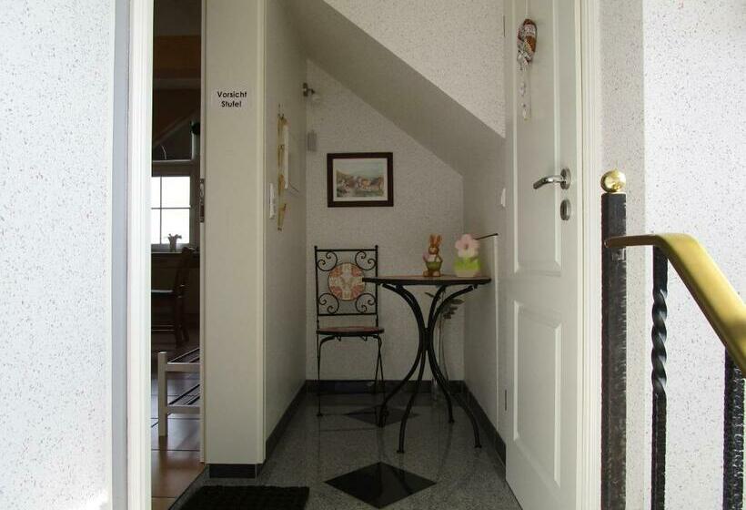 ベッドアンドブレックファースト Pension Kölzer