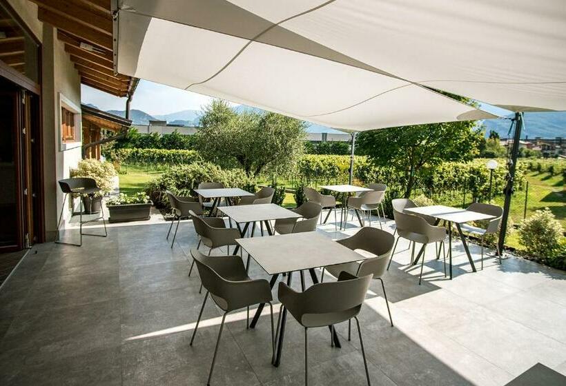 Hotel Agritur Comai