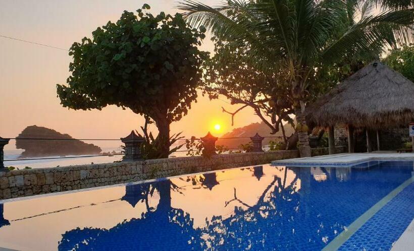 Istana Ombak Eco Resort