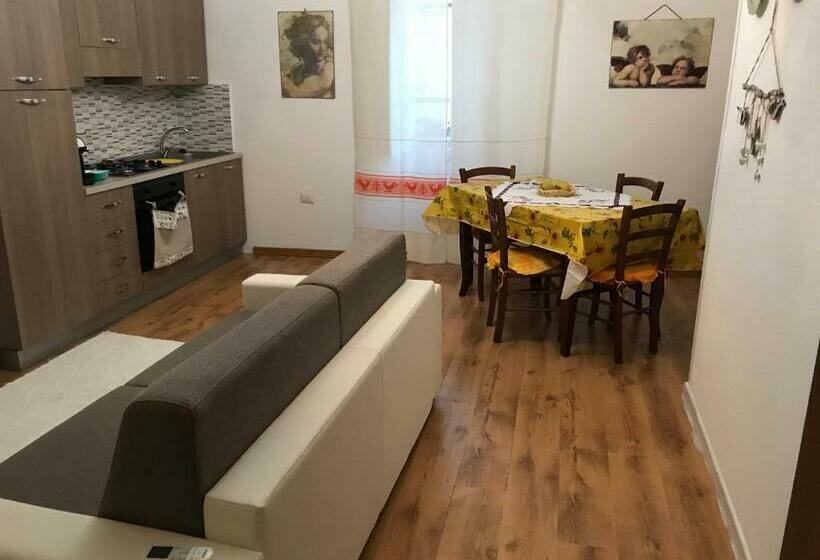 بنسيون La Piazzetta