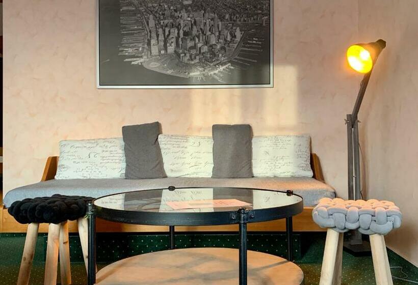 ペンション Rebstöckel