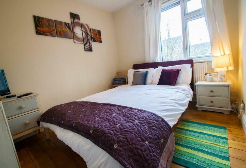 פנסיון Richmond Modern Apartment