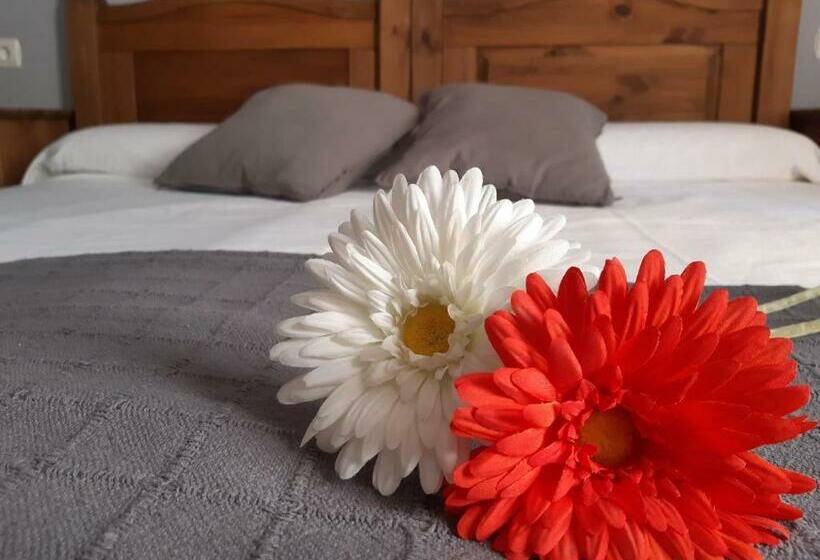 بنسيون Hostal El Rincon De La Vera