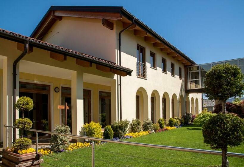 ホテル Resort Monviso