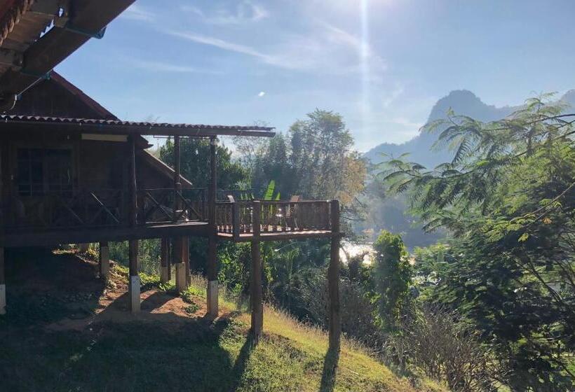 Resort Baanrai Khunya บ้านไร่คุณย่า