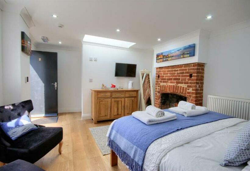 فندق صغير Sammys East Runton