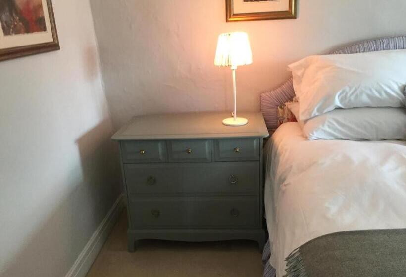 مبيت وإفطار Swan Cottage