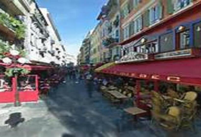 Studio Carré D Or Situé à 50 M De La Plage