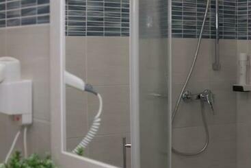 تختخواب و صبحانه Ingarda Rooms