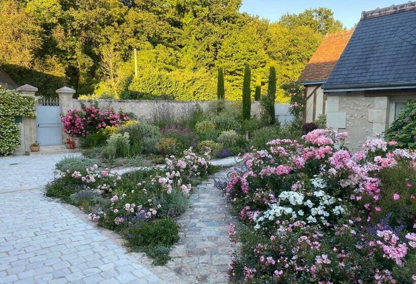 تختخواب و صبحانه La Chambre Des Dames