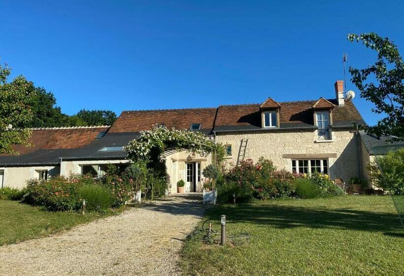 تختخواب و صبحانه La Chambre Des Dames