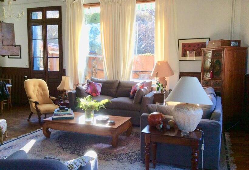مبيت وإفطار Le Grand Chalet