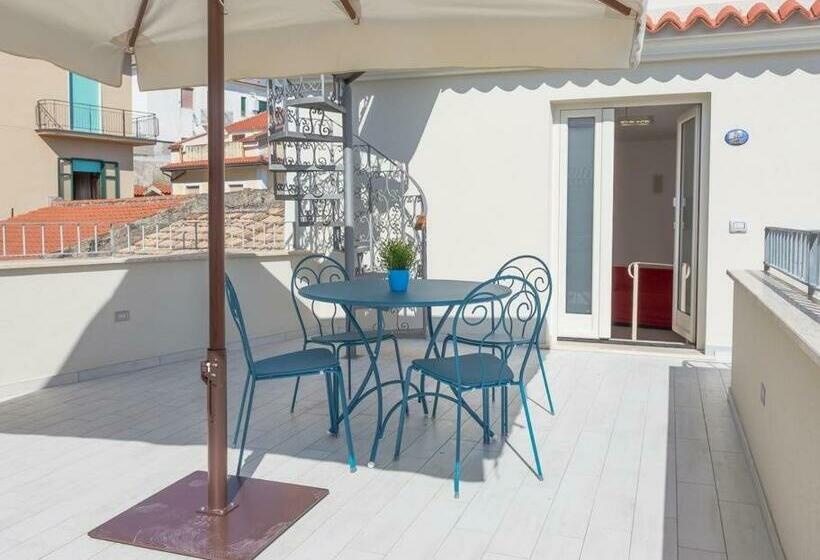 ホテル Odissea Residence E Rooms