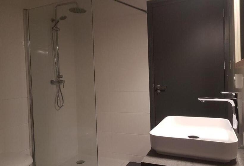 پانسیون Haus Karina