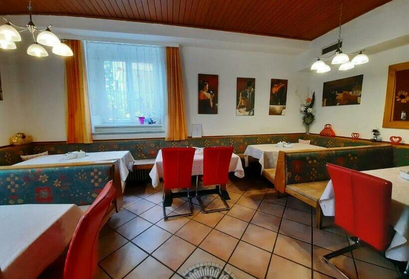 فندق صغير Gästehaus Zur Post   Heritage Inn