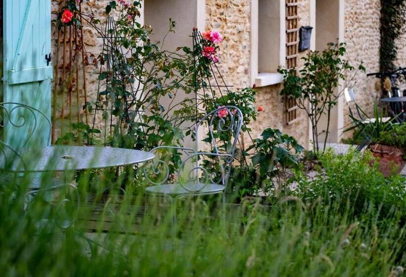 مبيت وإفطار La Fralinette