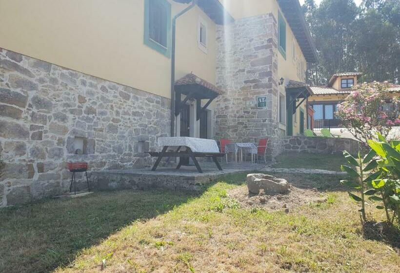 هتل Turismo Rural El Piensu