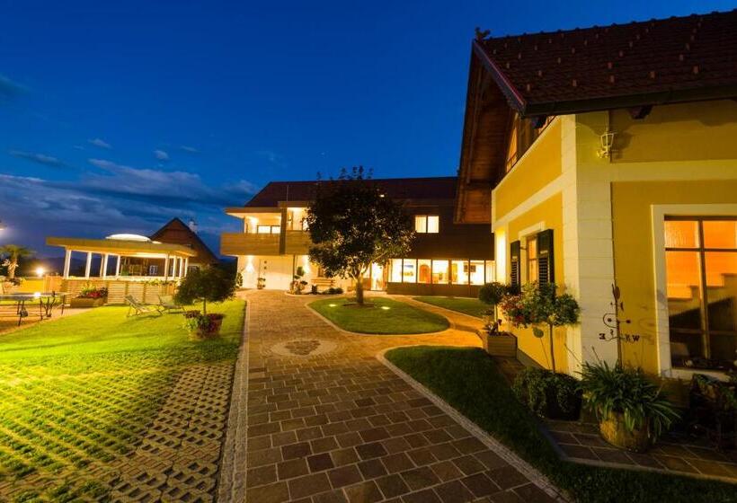 هتل Weingut Wohlfühlzimmer Adam Lieleg