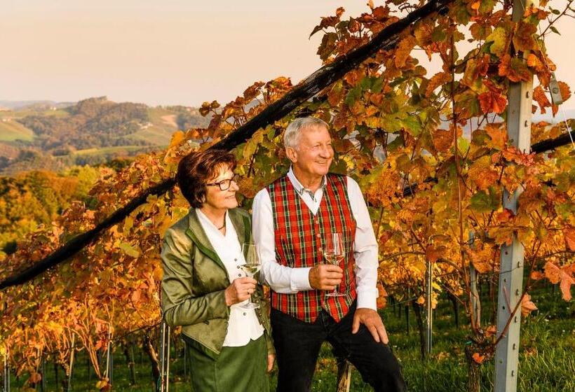 هتل Weingut Wohlfühlzimmer Adam Lieleg