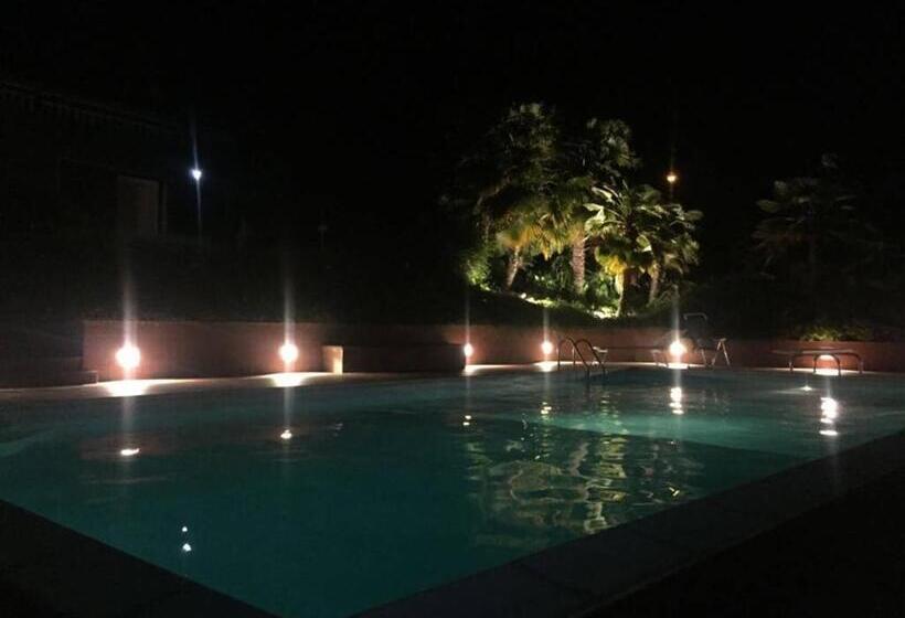 تختخواب و صبحانه Villa Magnolia Garda Lake