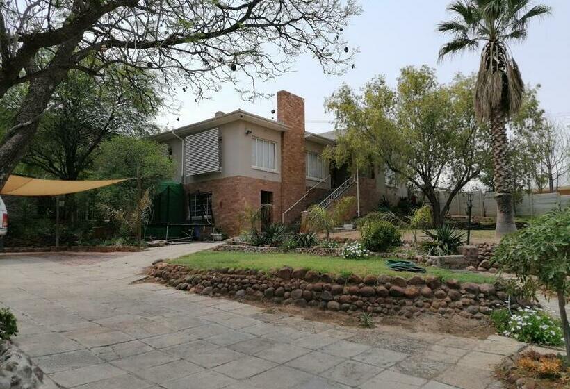 ペンション Uitzicht