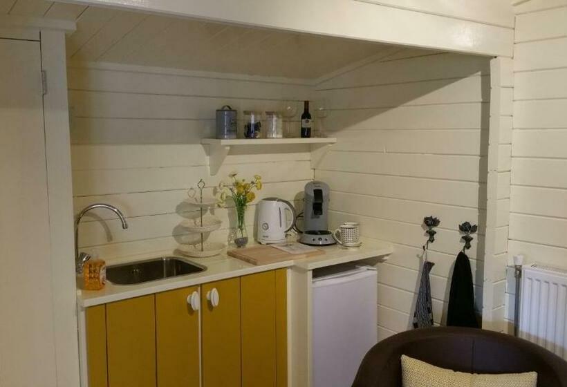 ベッドアンドブレックファースト Bed En Breakfast Gees