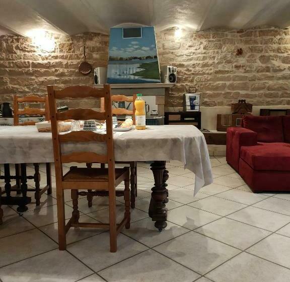 تختخواب و صبحانه La Ferme Du Grand Faubourg