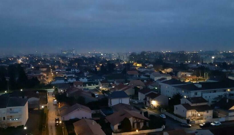 צימר Bohème Chic Trama Direct Aéroport Et Bordeaux Centre Station Alfred De Vigny 4mn De L Appartement Pa