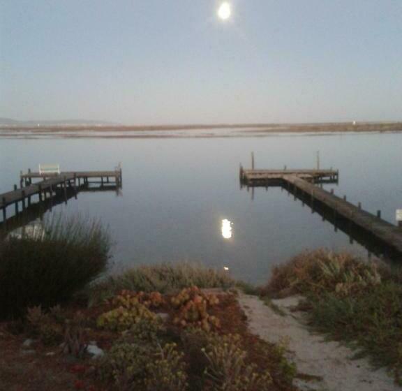 Пансион Rivertides Self Catering Guest House