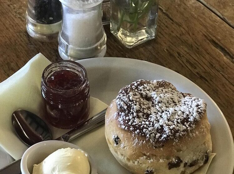 민박 Lucy S Tearoom