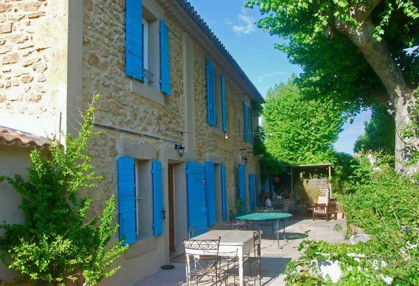 פנסיון Les Volets Bleus Provence