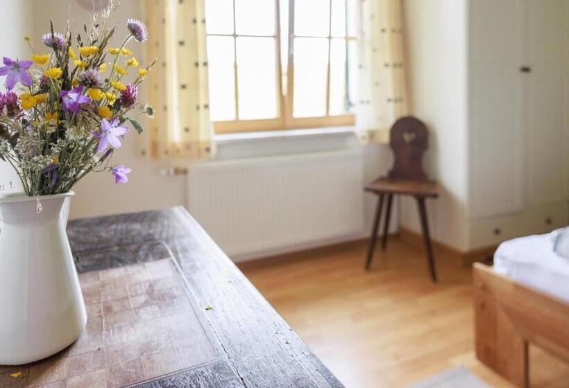 هتل Bauernhof Kure