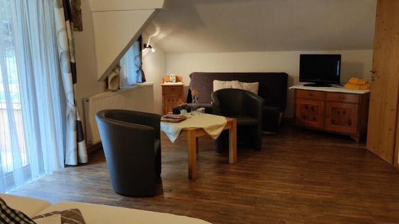 ホテル Pension Fürhapter Mit Bio  Bauernhof