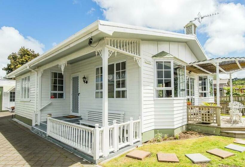 פנסיון Charmae Guest House