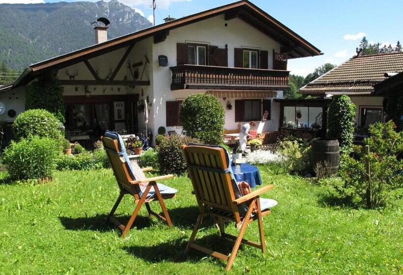 تختخواب و صبحانه Gästehaus Kerschbaum