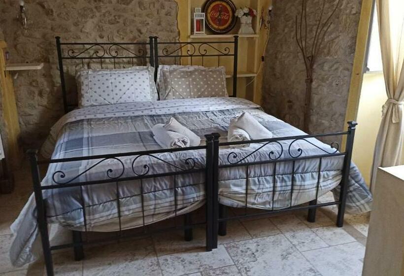 مبيت وإفطار Villa Dacia