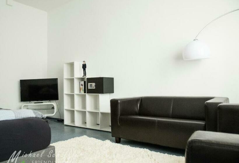 Пансион Smart And Happy Living Fürth