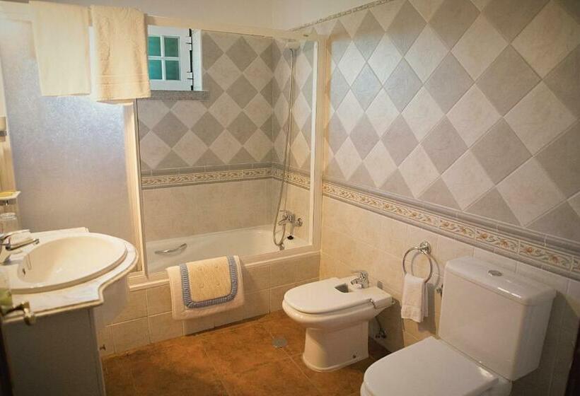 住宿加早餐  Alojamento Local Familiar