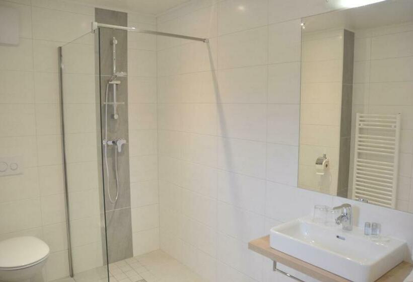 تختخواب و صبحانه Pension Adlerhorst