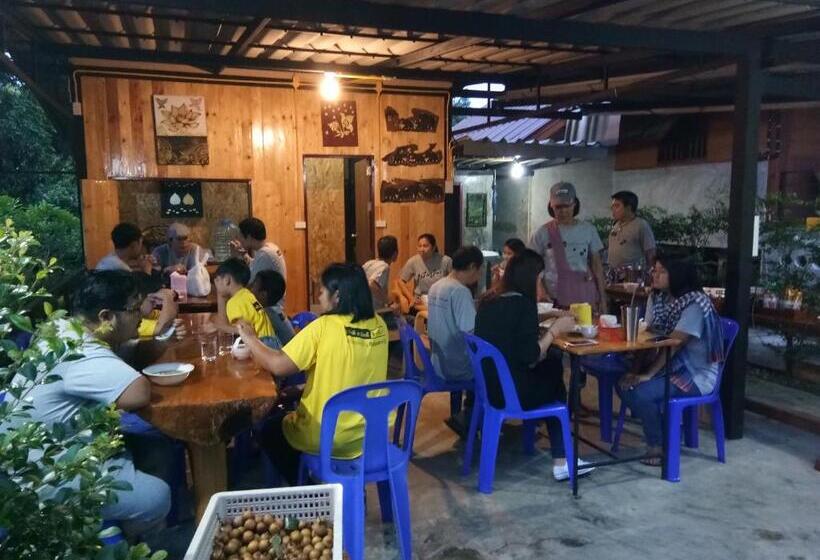 پانسیون Ban Suan Sukjai Mae Sariang