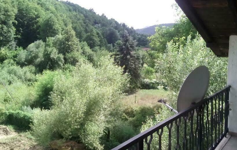 پانسیون Guest Rooms Voneshcha Voda