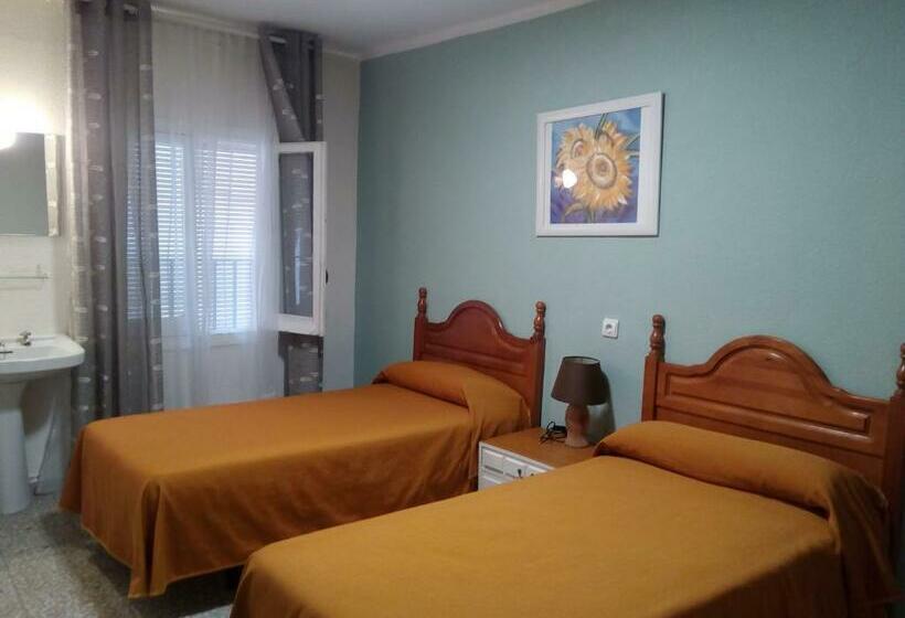 פנסיון Hostal ávila
