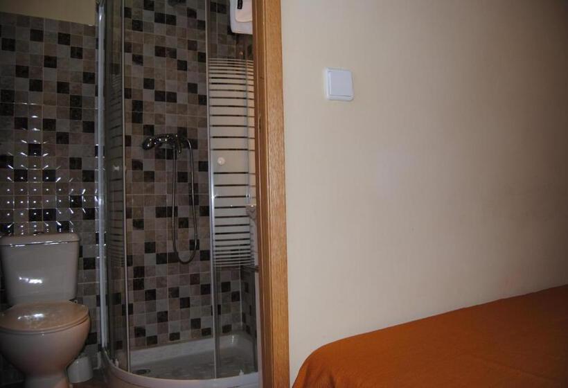 פנסיון Hostal ávila