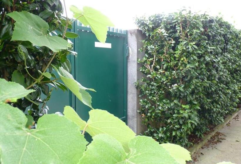 Azores Holidays House  B&b   Suites   Self Check In Keyboard